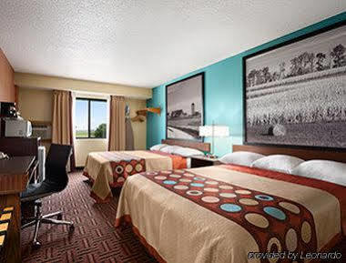 Super 8 By Wyndham Motel